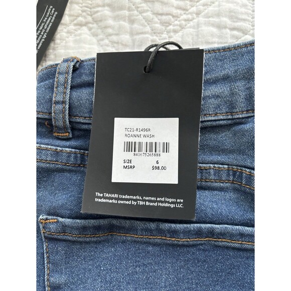 Tahari Olivia Women’s Classic Slim Straight Jeans Rayon Denim Roanne Wash 6/28 - Picture 6 of 6